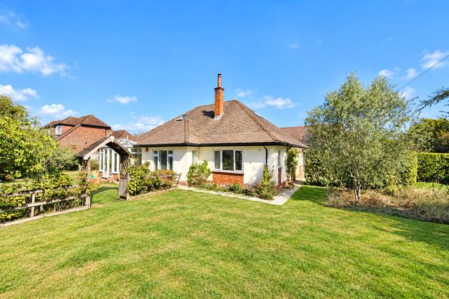 3-bed bungalow on 25, Rookes Lane, Hampshire, £825,000