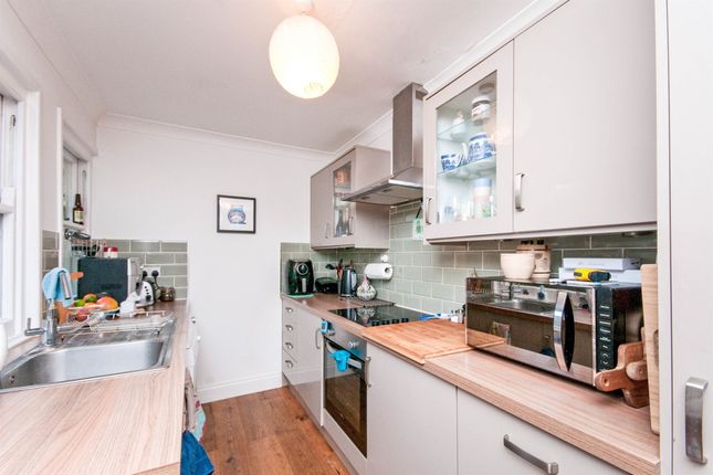 Lower Ground Floor Flat, 11, Cambridge Road, Hove photo 2