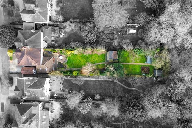 30 Shanklin Drive, Leicester photo 4