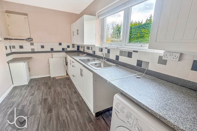 Flat 21 Charleston Court, Seaview Avenue, Colchester photo 2
