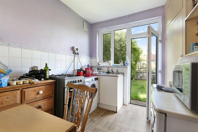 93, Martin Way, Morden photo 4