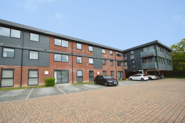 10, Willow Park, Havant photo 2