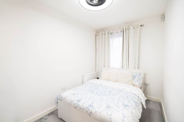 Flat 1 Loweswater, Powdermill Close, New Malden photo 3