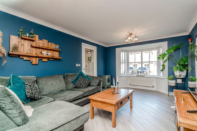 5 Whinfell Close, Leyland photo 3
