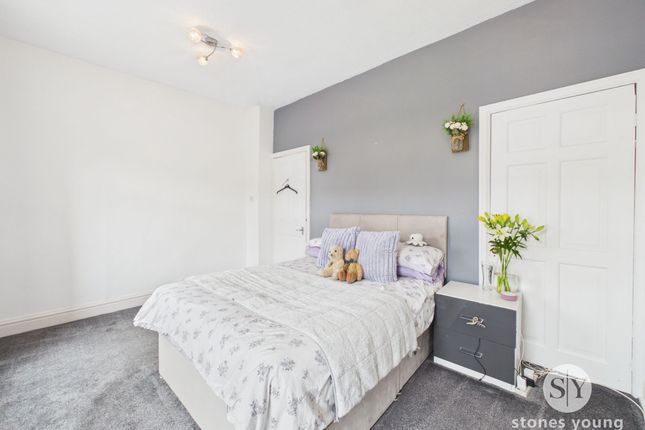 49 Moorfield Avenue, Blackburn photo 4