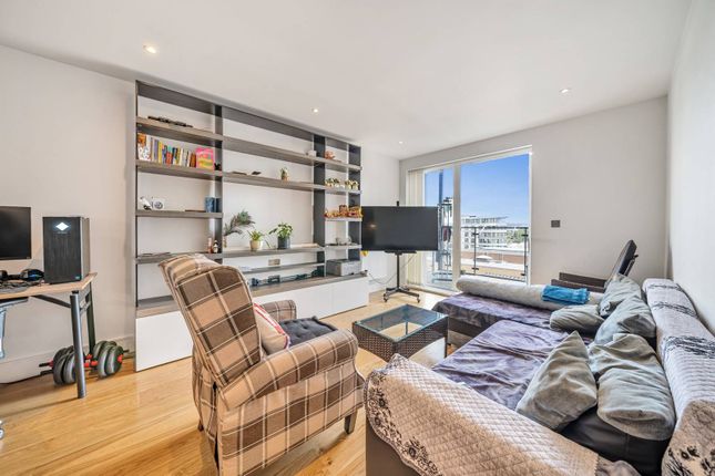 Thumbnail Flat for sale in Silverworks Close, Colindale, London