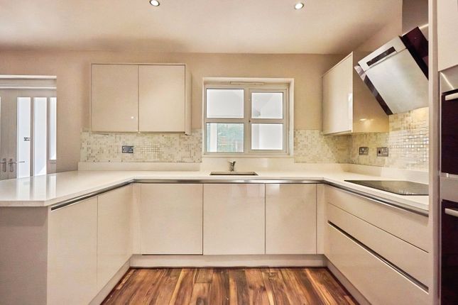 71, Gadbury Fold, Manchester photo 4