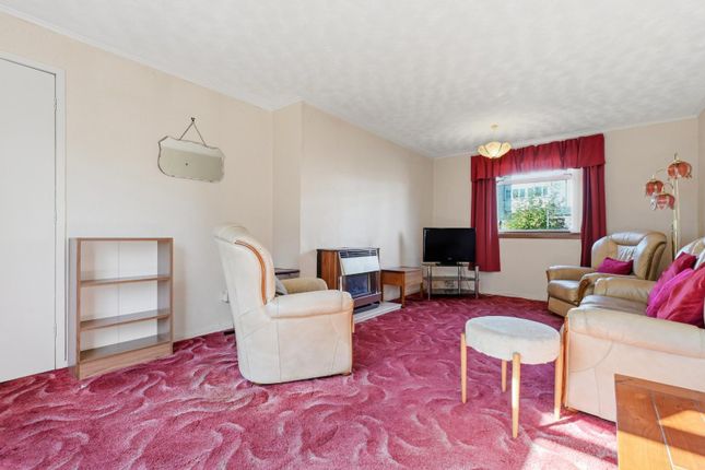 99, Forres Drive, Glenrothes photo 3