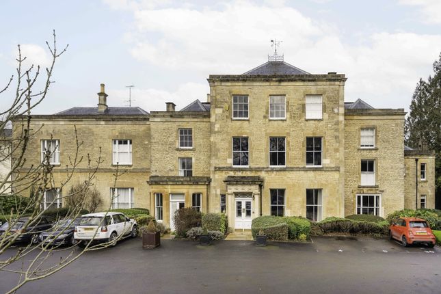 Flat for sale in Chesterton Lane, Cirencester