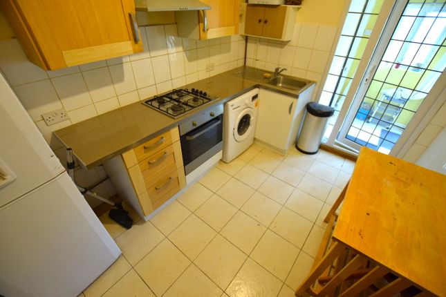 33, Mortlake Road, Ilford photo 4