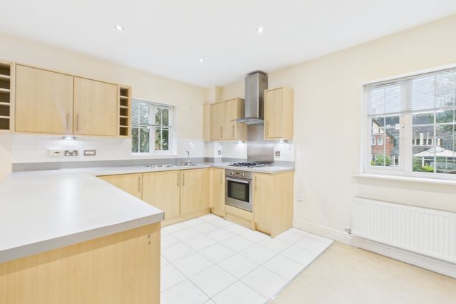 2, Priory Heights Court, Derby photo 4