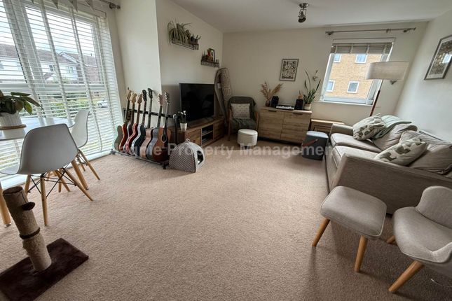 52, Linton Close, St Neots photo 2
