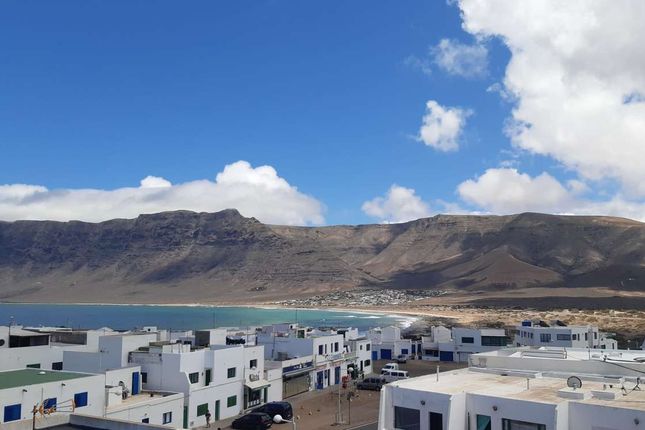 Semi-detached house for sale in Caleta De Famara, Canary Islands, Spain