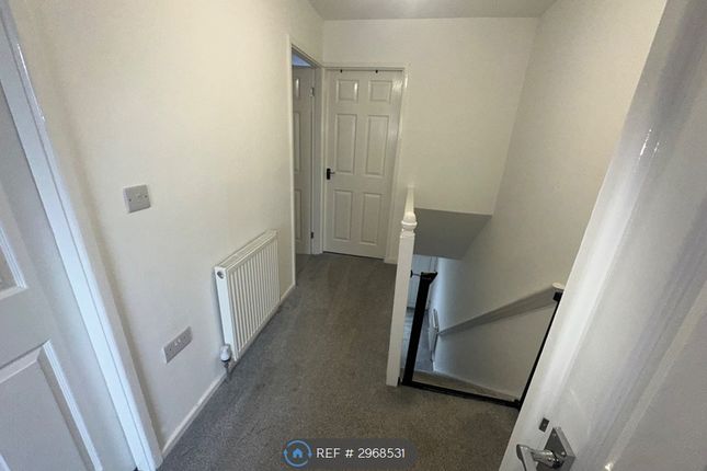 Highfield, Tingley, Wakefield photo 5
