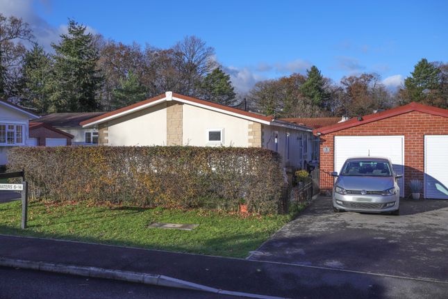 Mobile/park home for sale in New Park, Bovey Tracey, Newton Abbot