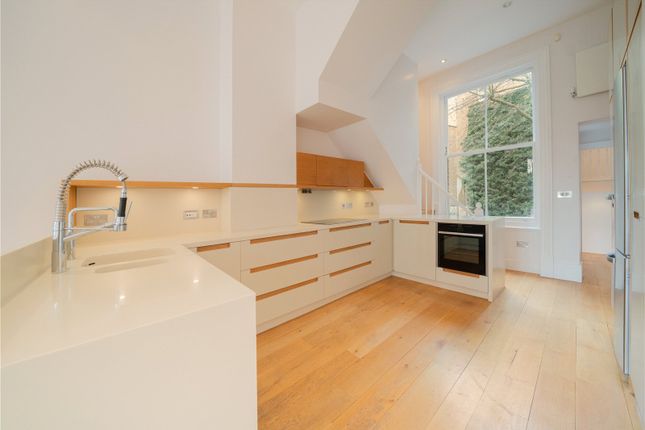 Flat to rent in Wetherby Place, South Kensington, London