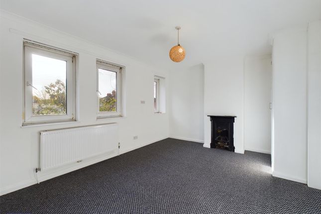 49, Calvert Road, Hull photo 4