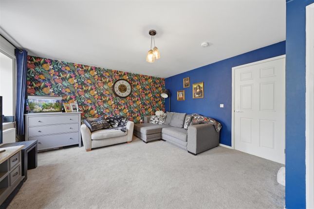 39, Buttercup Lane, Loughborough photo 4
