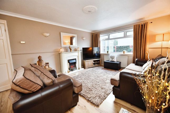 End terrace house for sale in Hillshaw Green, Bourtreehill South, Irvine