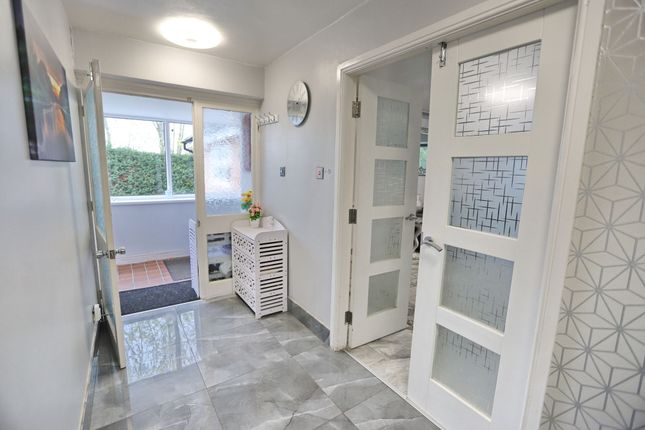 79 Prestwich Hills, Manchester photo 3