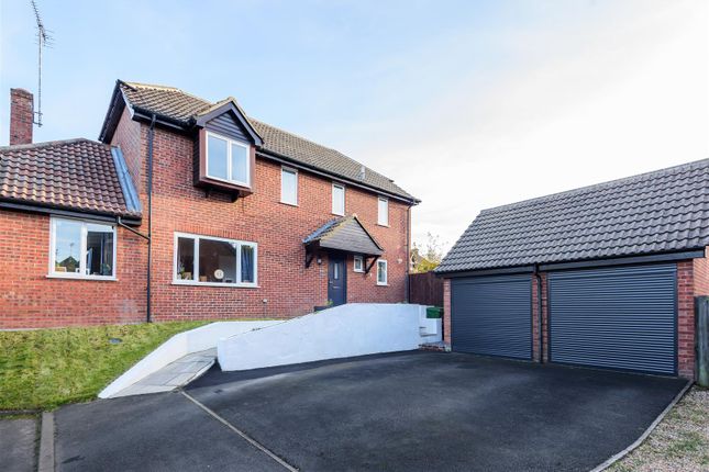 Thumbnail Detached house for sale in Canterbury Close, Basingstoke