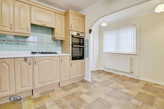 Dee Close, Sandbach photo 4