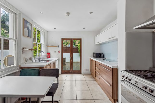 27, Hemberton Road, Clapham North photo 4