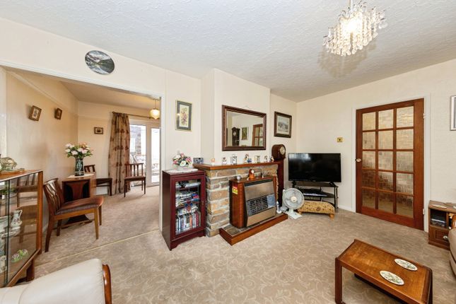 16, Bryn Rhos, Carmarthenshire photo 4