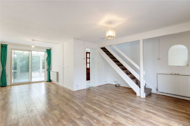 11, Pontoise Close, Kent photo 2
