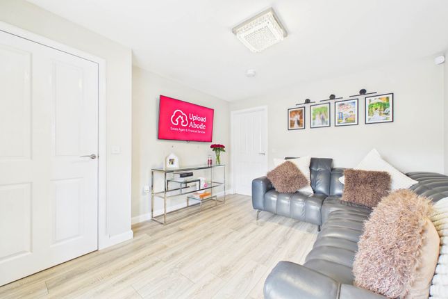 57, Old Meadow Walk, Wishaw photo 3
