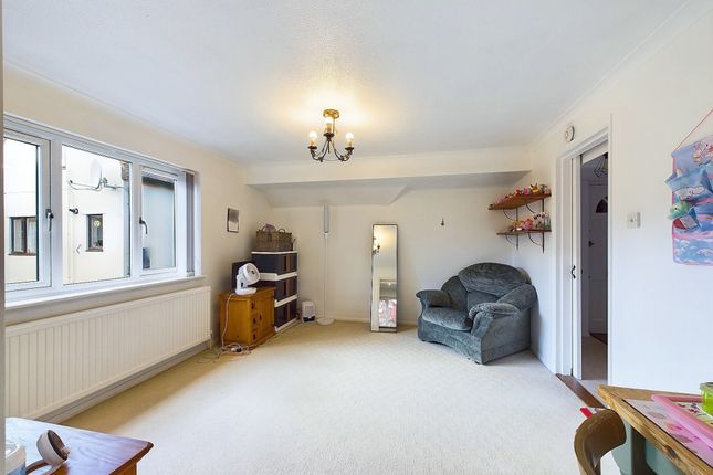 24 Malthouse Square, Princes Risborough photo 2