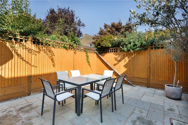 6, Coalecroft Road, London photo 4