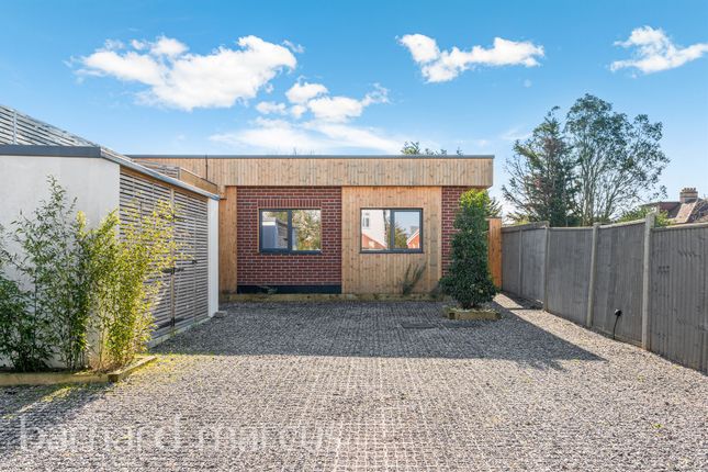 Thumbnail Flat for sale in Florence Avenue, Morden