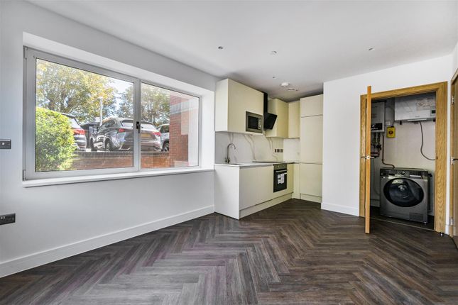 1 Flagship House, Reading Road North, Fleet photo 2