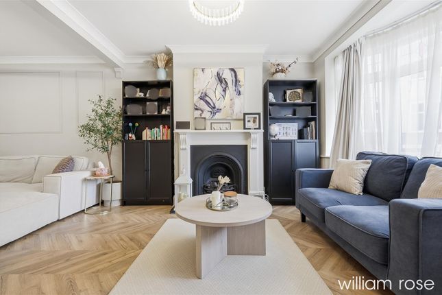 11, Crossway, Woodford Green photo 4