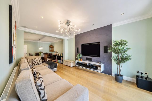 12, St. Leonards Avenue, Harrow photo 3
