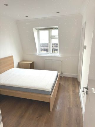 Flat A, Second Floor, The Broadway, Southall photo 3