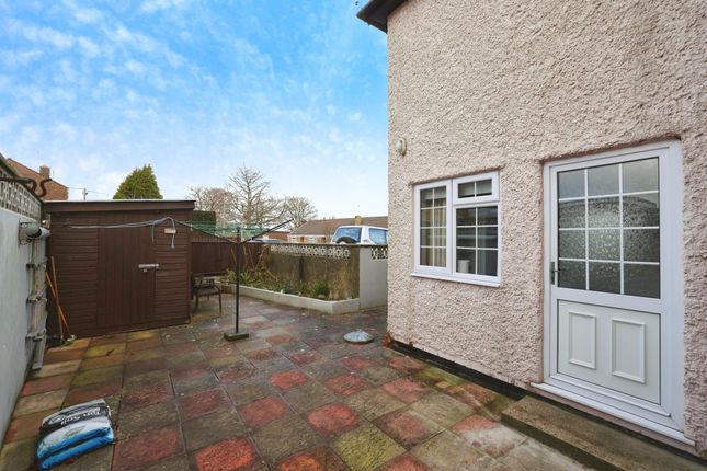 15, Larkhill Road, Salisbury photo 3