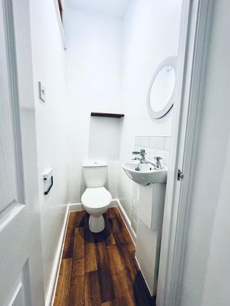 16 Leopold Street, Barnsley photo 4