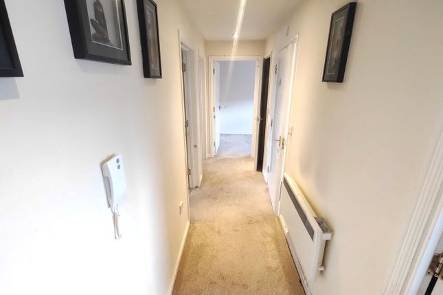 103, Erebus Drive, London photo 2