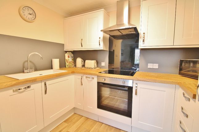 Flat 17 Grosvenor Court, Gosport Road, Fareham photo 2