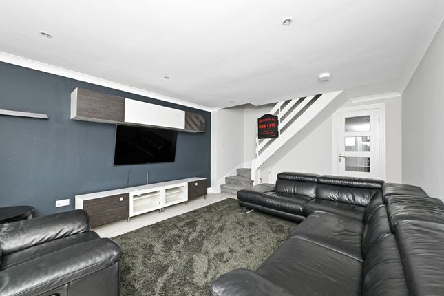 75, Ravenswood Avenue, The Inch, EDINBURGH photo 3