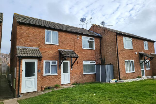 Thumbnail Flat to rent in Gatcombe Drive, Stoke Gifford, Bristol