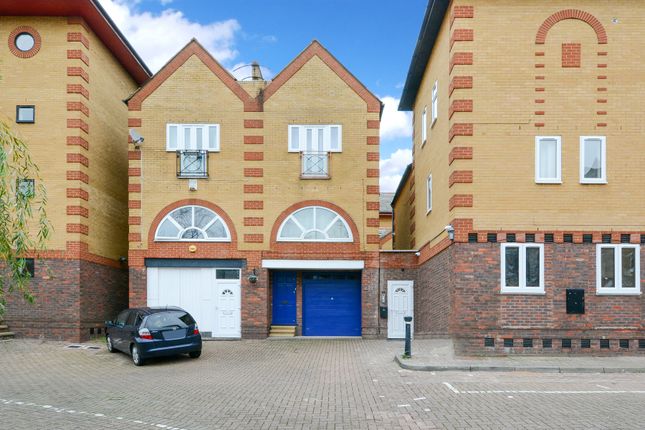 Thumbnail Semi-detached house for sale in Hawke Place, London