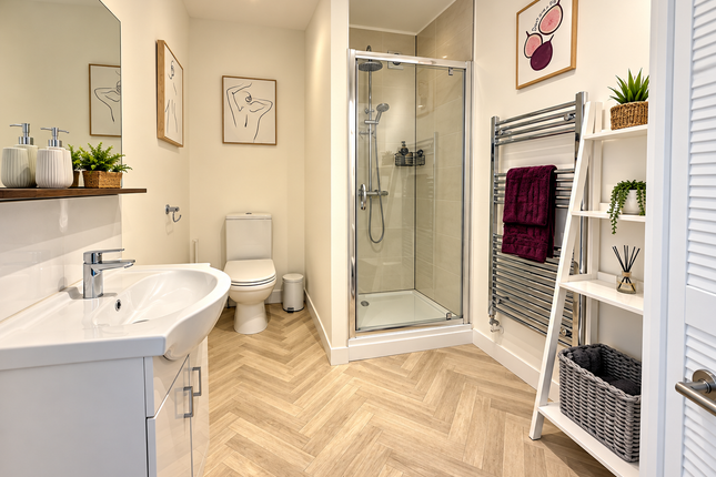 Flat 2, 2 Victoria Parade, Torquay photo 4