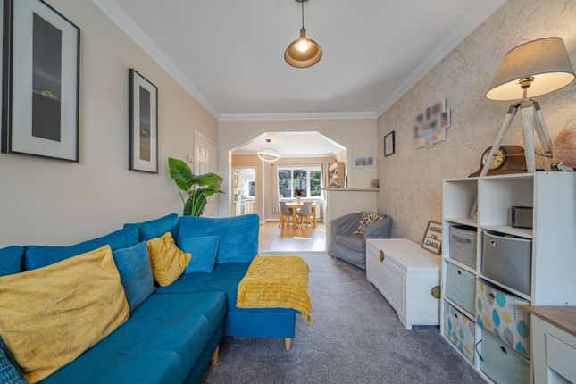 14, Alexandra Road, Surrey photo 4