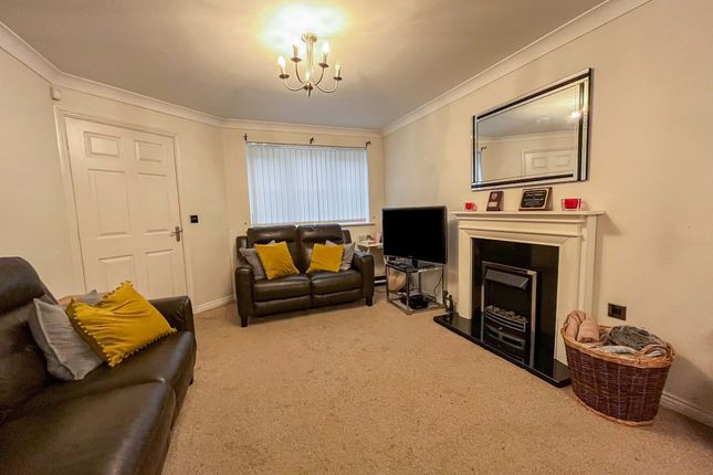 24, Kestrel Way, Haswell photo 2