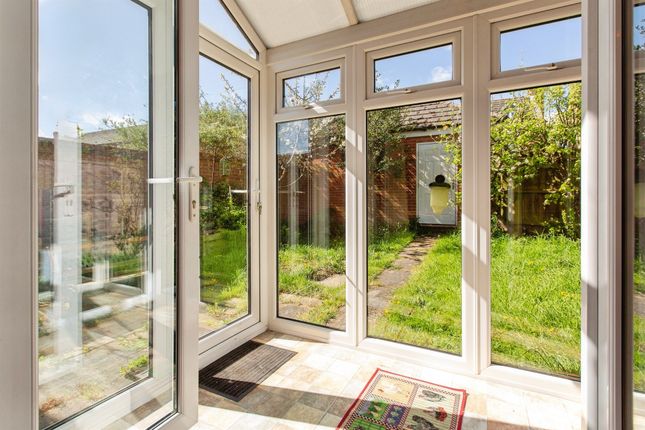 15, Osier Way, Kettering photo 4