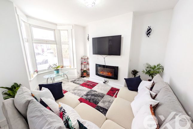 20, Kitchener Road, Rochester photo 2