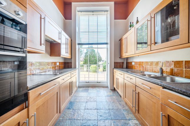 Flat 12,, Hatherley Court, Cheltenham photo 3